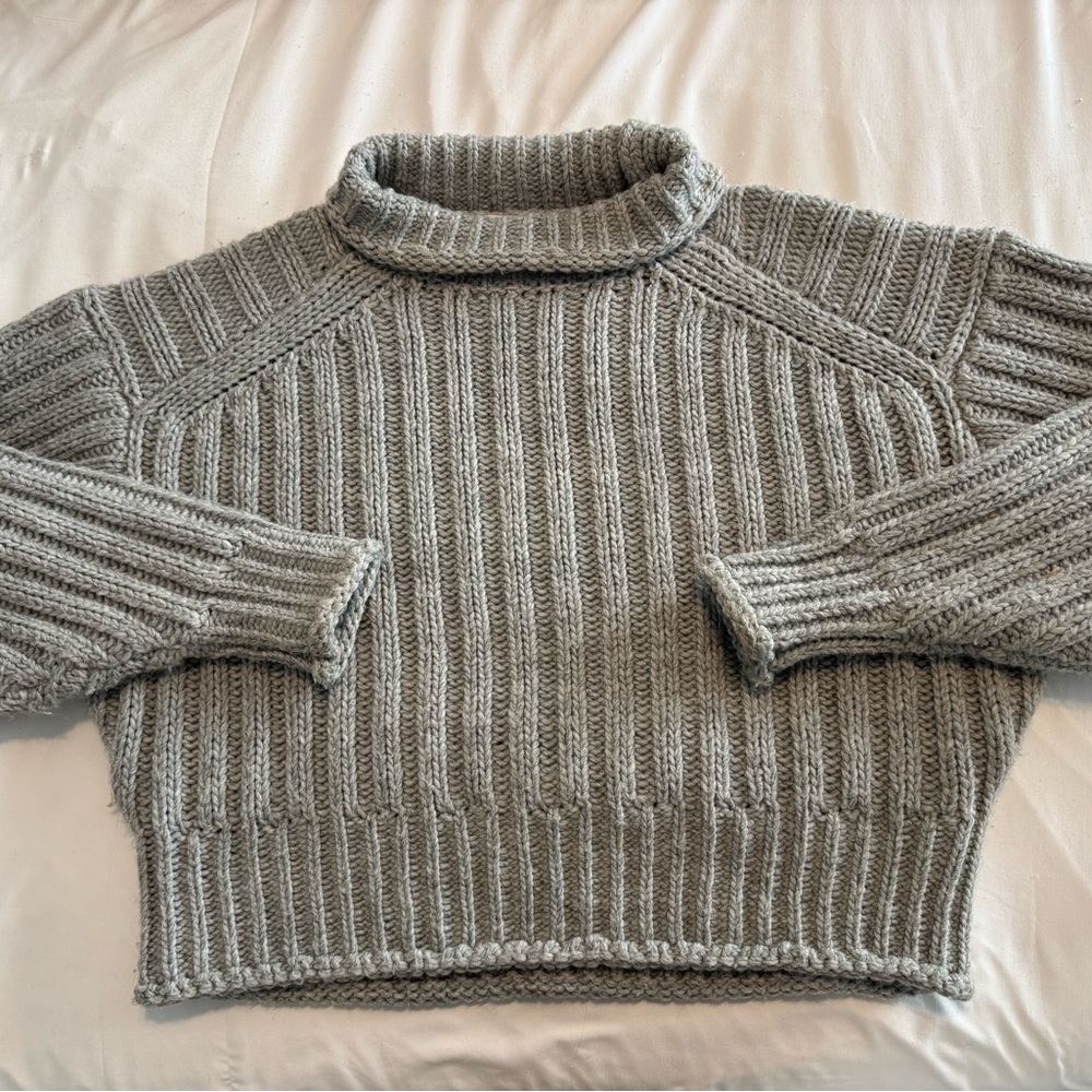 🐭LOWEST PRICE🐭H&M Gray Cowl Neck Sweater with Ribbed Knit Texture